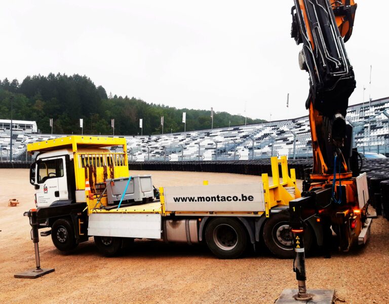Effer Vrachtwagen met kraan Autolaadkraan 52 t/m