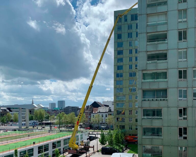 Bronto Hoge hoogwerker Hoogwerker 61m